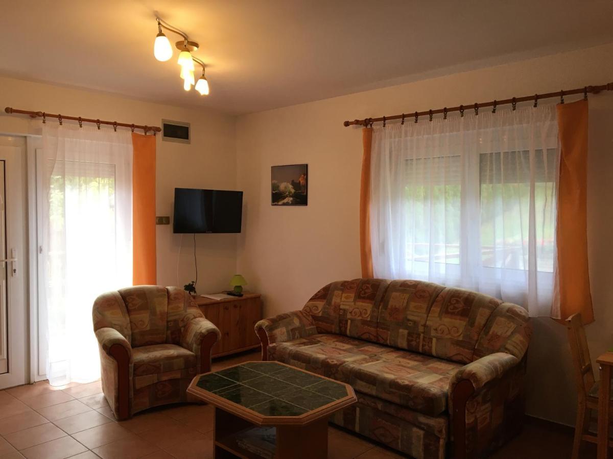 Central Apartments 잘라카로쉬 외부 사진